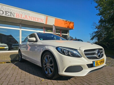 Mercedes-Benz-C-Klasse-2