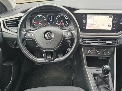 Volkswagen-Polo-13